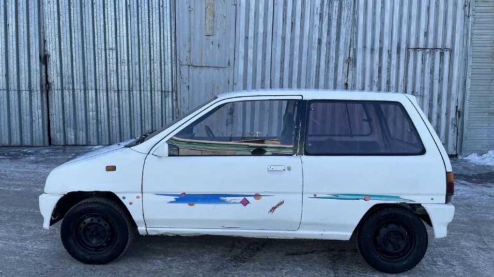 Новосибирский автолюбитель выставил на продажу микроскопический Subaru Rex 1988 года