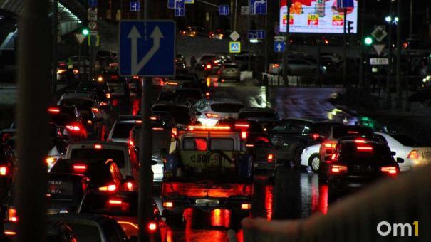 Утром 10 ноября Новосибирск сковали пробки