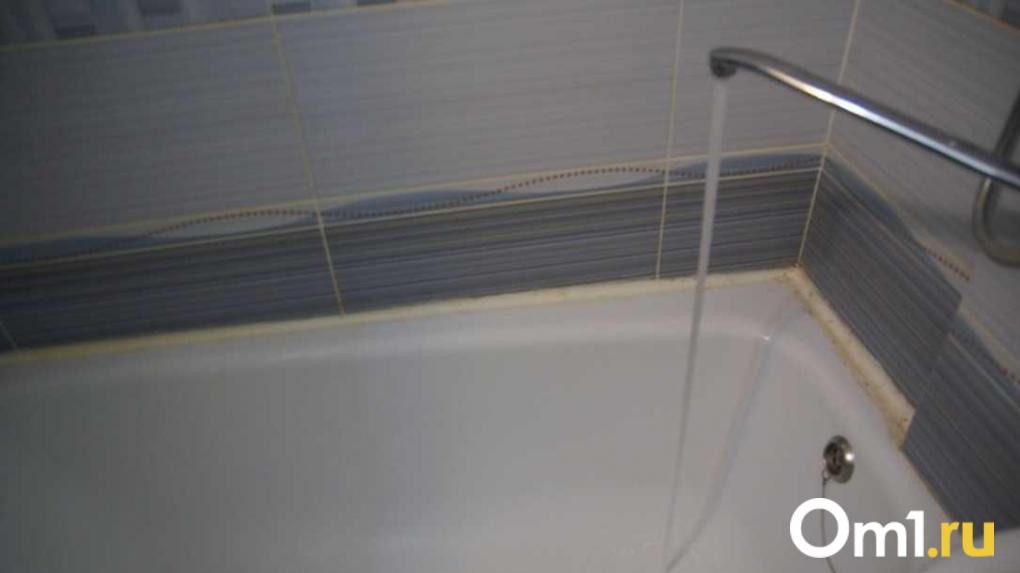 Спасли из ванной: новосибирские службы дважды выезжали на нестандартные вызовы