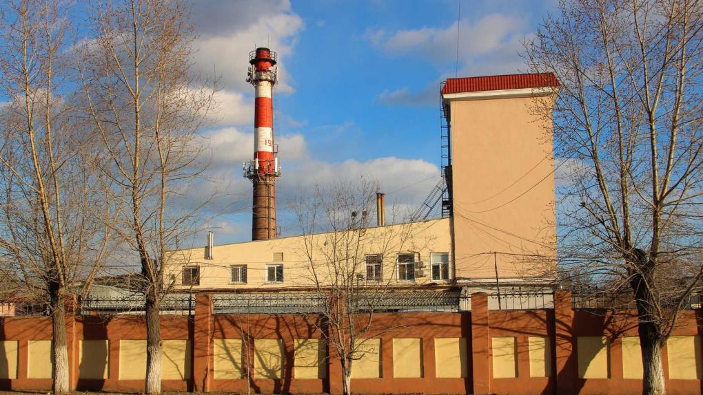 Двое подростков провалились в трубу на заброшенном заводе в Белово