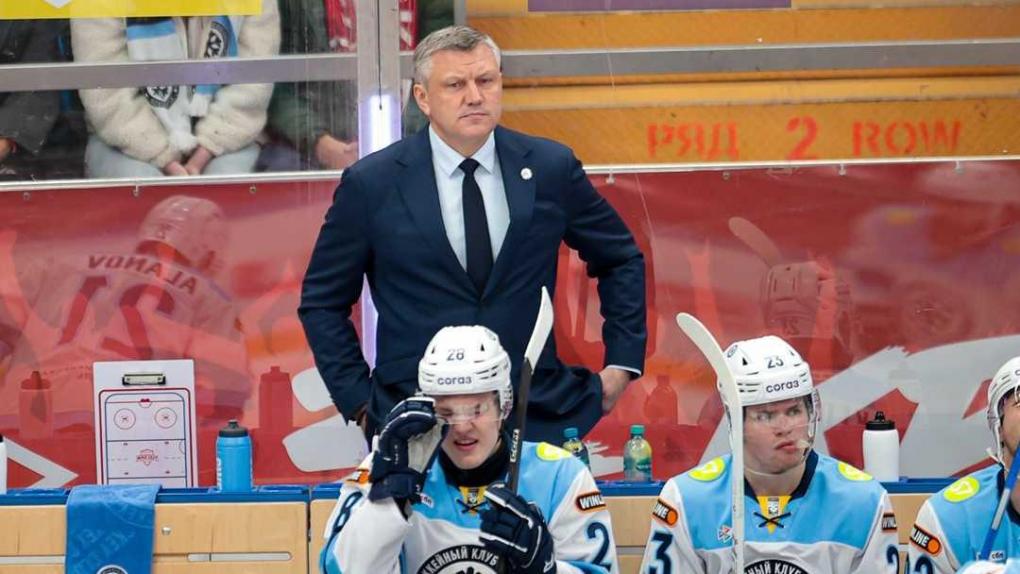 Десять поражений подряд: новосибирская «Сибирь» проиграла «Спартаку»