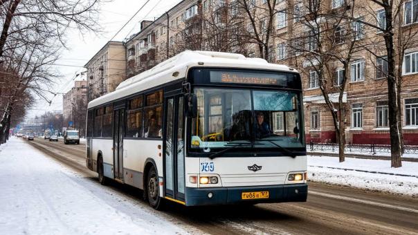 Два автобусных маршрута в Новосибирске изменят схему движения из-за ремонта водопровода