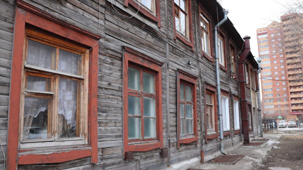 В Новосибирской области в очереди на расселение стоит 7997 аварийных объектов