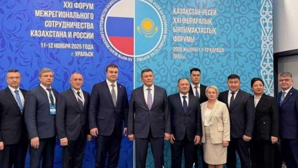 Губернатор Хоценко представил Омскую область на форуме России и Казахстана