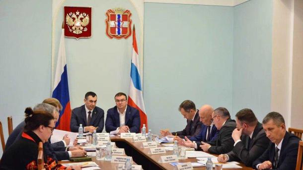 Губернатор Хоценко обсудил развитие омского животноводства с заместителем главы Минсельхоза России