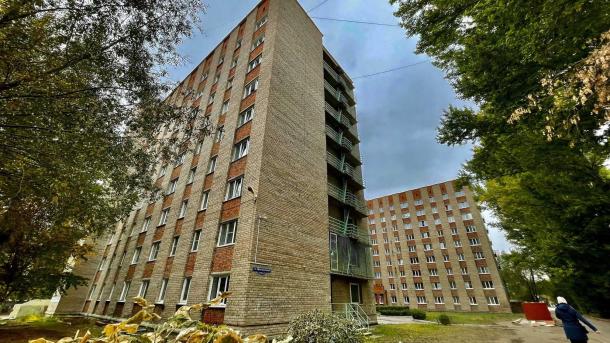 Новосибирец нанес экстремистскую надпись в общежитии и получил 5 суток ареста