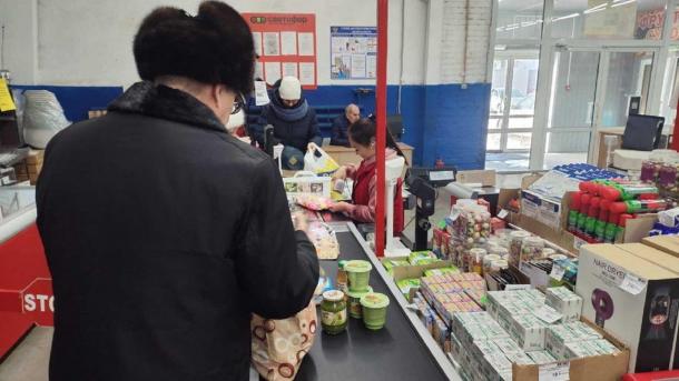 В новосибирских магазинах литровые бутылки молока заменяют на 750-граммовые