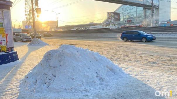 Мэр Новосибирска получил представление за плохую уборку улиц