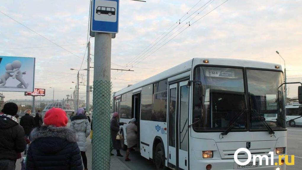 Автобусы-«гармошки» вернутся в Омск через два года