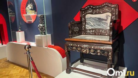 Всё, что пожелаешь! В Омском центре «Эрмитаж-Сибирь» открылась выставка о китайском искусстве