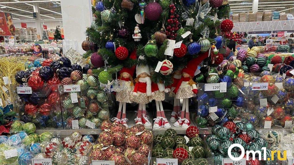 Какие игрушки на ёлку можно купить в Омске и сколько они стоят: обзор магазинов