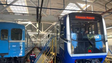 «Ермак» в депо или на линии? В Новосибирске разгорелись споры о выходе новых поездов метро