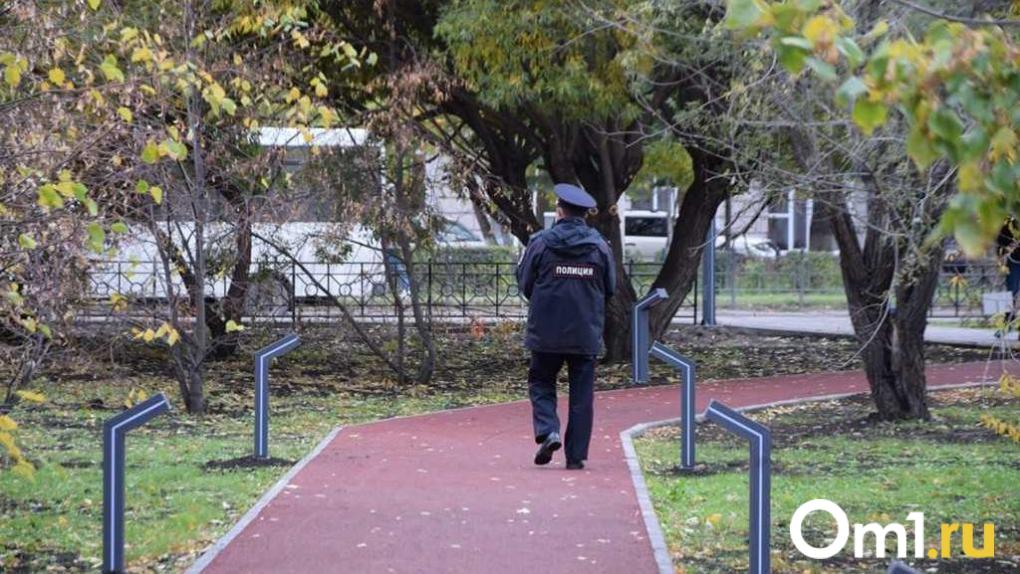 В омском киоске по ремонту обуви обнаружили 15 килограммов запрещённого вещества