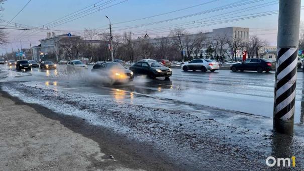 На одном из перекрестков в центре Омска запретят поворот налево
