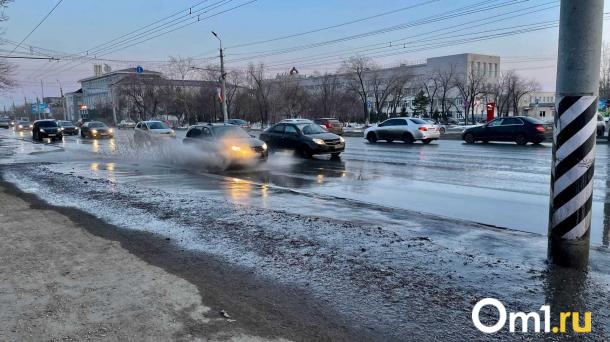 На одном из перекрестков в центре Омска запретят поворот налево