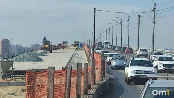 В Омске сдвинулись сроки завершения ремонта моста у Телецентра