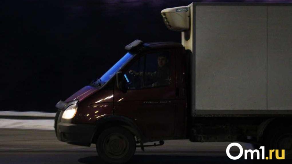 Более 20 тонн: В Омск пытались привезти курицу и конину без документов