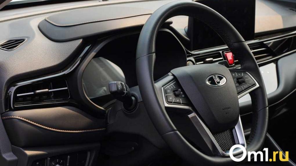 В Омской области повысился спрос на автомобили люксовых марок: сколько они стоят?