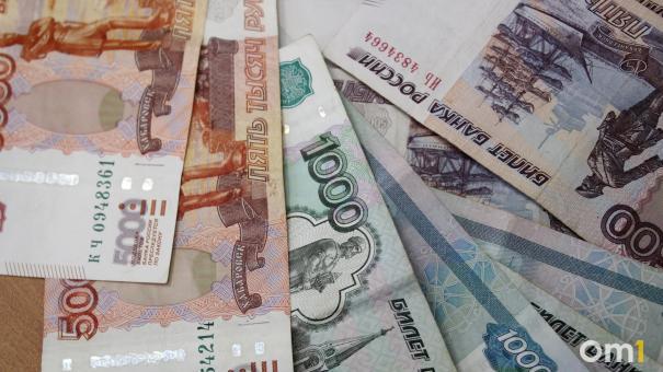 «Тринадцатая» зарплата положена всем? Что нужно знать омичам о годовой премии