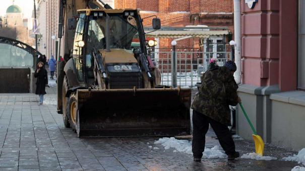 700 детей не смогли добраться до школ в Новосибирской области из-за снега