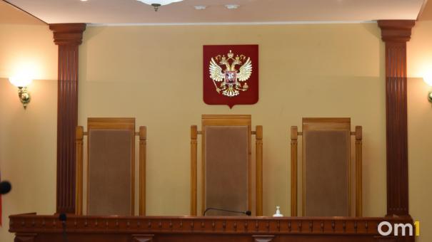 В Омске будут судить бывшего главврача Тюкалинской ЦРБ. В чём его обвиняют?