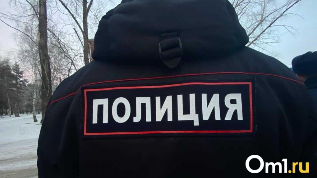 Дошло до выстрелов: омичи напали на полицейских ради пьяной девушки