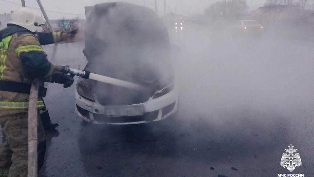 В Называевске Омской области сгорел автомобиль