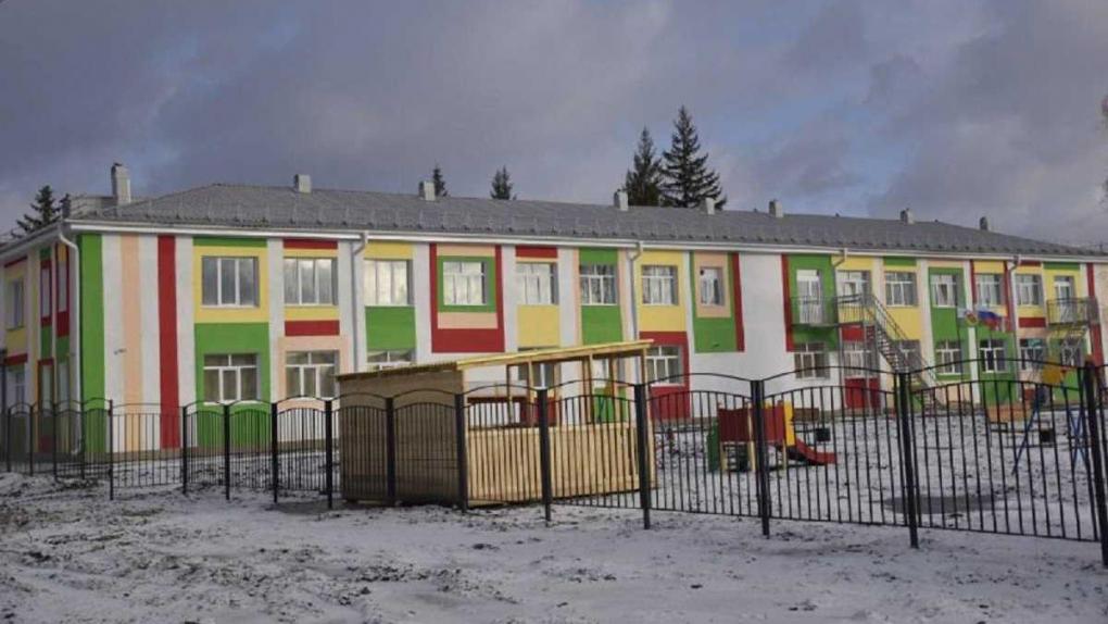 В посёлке Любинский открыли детский сад после капитального ремонта