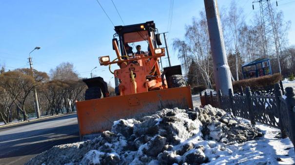 Мэрия Новосибирска выделила 70 млн рублей на борьбу с последствиями снегопадов