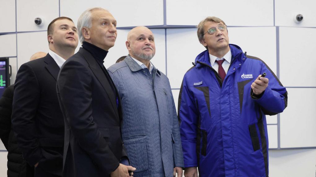 Министр энергетики, губернатор и председатель Газпром нефти посетили Омский НПЗ