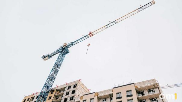 Омскому застройщику хотят запретить брать деньги покупателей