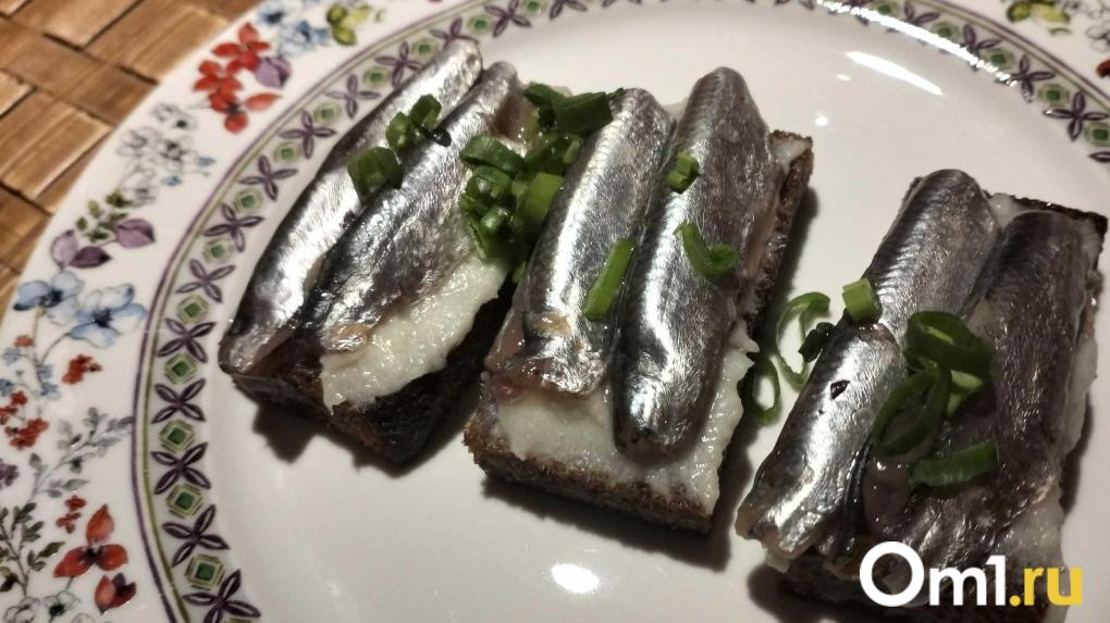 В центре Омска открылась бутербродная в стиле СССР