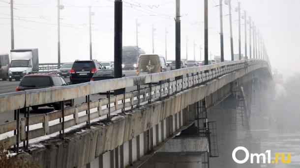 Прокуратура проверит жалобы на задержку зарплат рабочим на мосту у Телецентра
