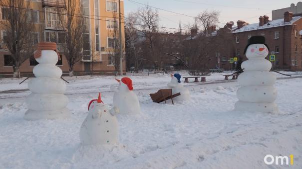 В Омске стартовали соревнования снеговиков
