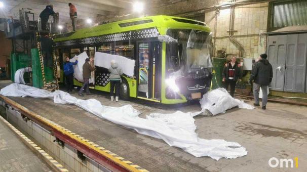 В Омск приехал новый электробус
