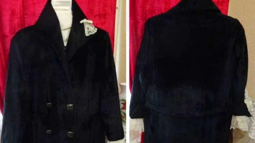 В Омске за 120 тысяч продают пальто из прошлого