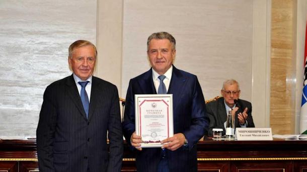 Активистам ветеранского движения вручил награды председатель Заксобрания Новосибирской области