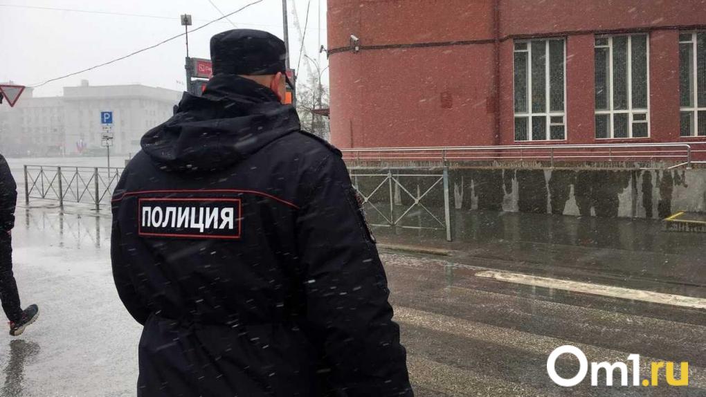 Полицейские спасли 72-летнюю пенсионерку от телефонных мошенников в Новосибирске