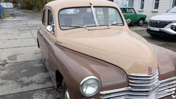 В Омске восстановленную «Победу» 1955 года продают за миллион рублей
