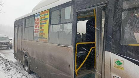 В Омске поймали водителя пассажирского автобуса без прав и с горой штрафов