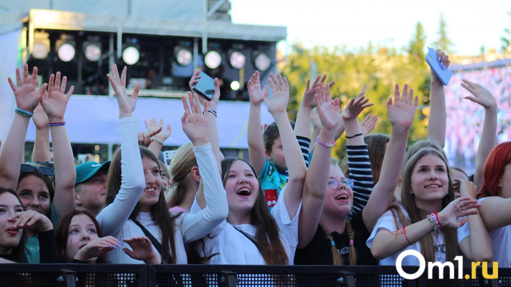 В России массово отменяют концерты Вани Дмитриенко: будет ли он в Омске?