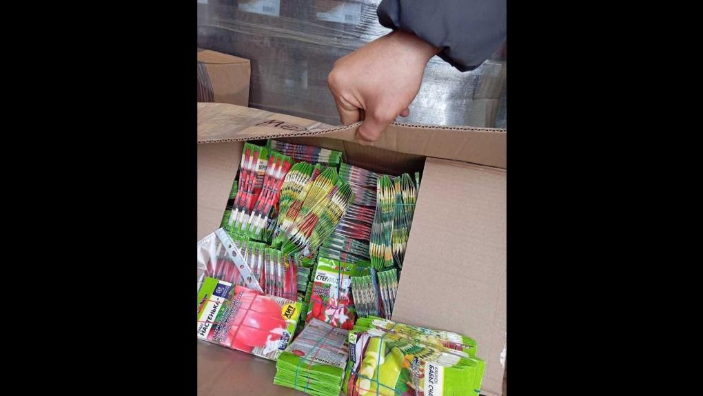 Россельхознадзор пресёк вывоз нелегальных семян из Омской области в Казахстан