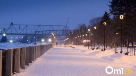 Тёмная зона: жители Омска жалуются на отсутствие освещения у СКК Блинова
