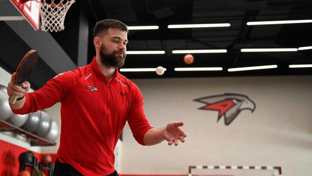 «Авангард» одержал волевую победу над «Сочи»