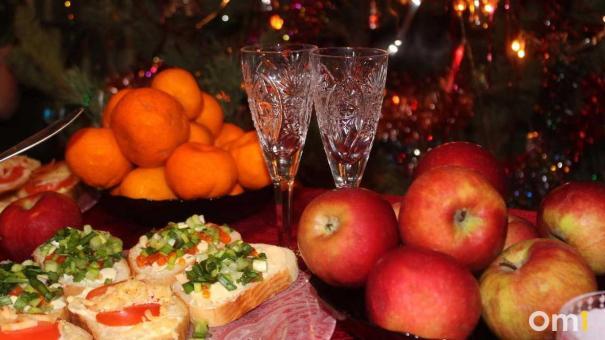 Как встретить Новый год с «правильным» застольем: советы омского диетолога Анны Карибаевой