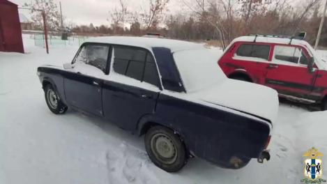Обокрали автомойку на угнанном авто — в Новосибирске задержали двух 17-летних подозреваемых на «Жигулях»