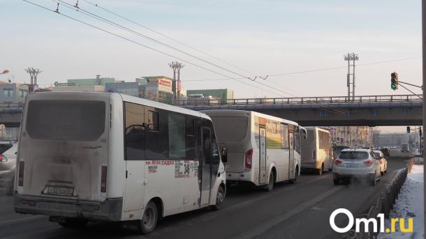Безнал важнее опыта: мэрия изменила правила оценки общественного транспорта