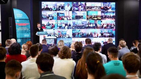 Роботы, ИИ и стартапы: в Новосибирске «Новые люди» обсудили сотрудничество инженеров и предпринимателей