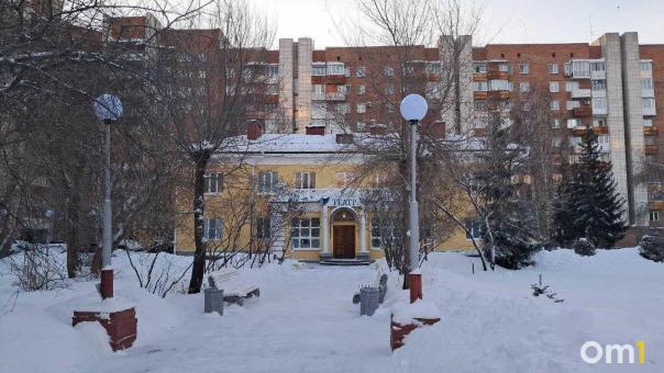 Омская театральная династия: как юрист стал актёром и создал семью на сцене