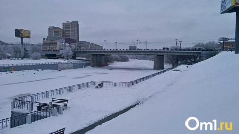 Циклон с Атлантики несёт в Омск тепло и осадки: каких неприятностей ждать от погоды?